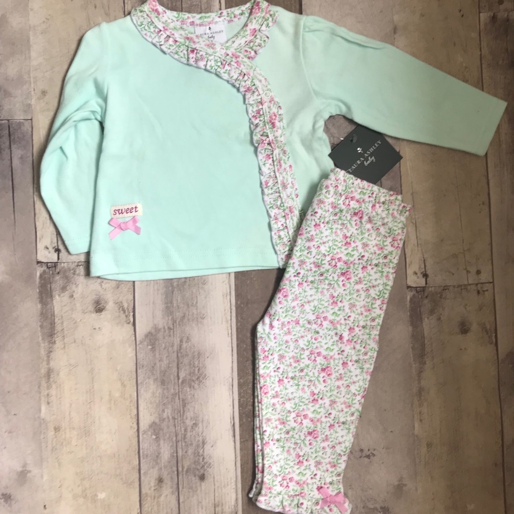 Baby Girl 2-piece outfit